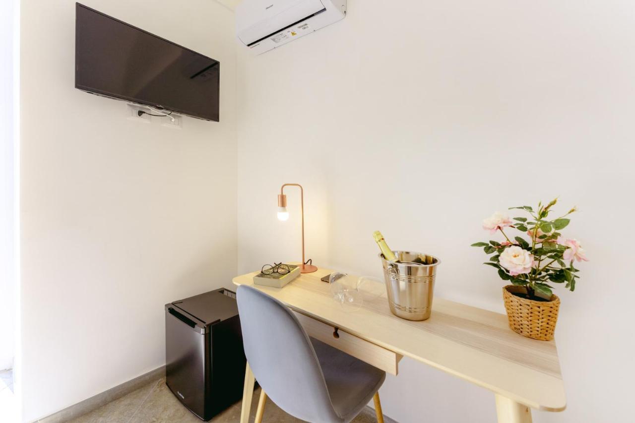 Villa Caterina B&B โปรชิดา ภายนอก รูปภาพ